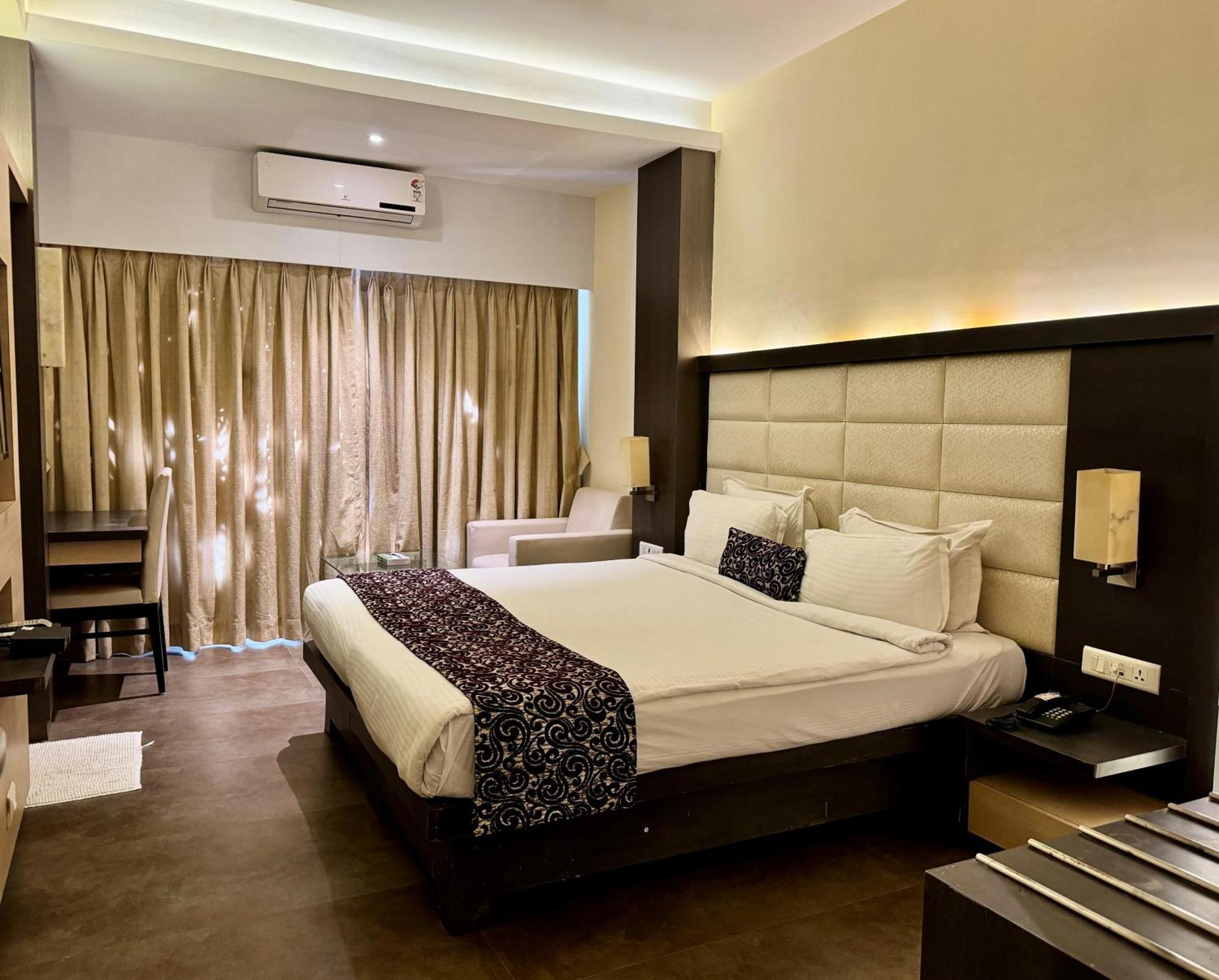 Hotel Galaxy Bombay Exterior foto