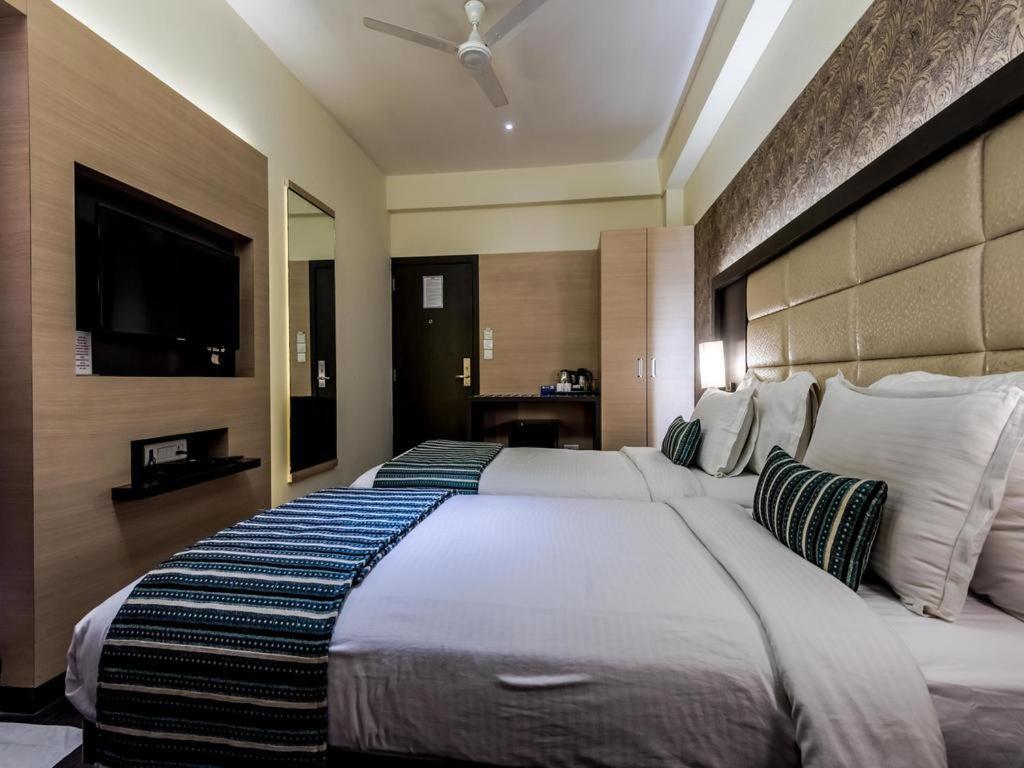 Hotel Galaxy Bombay Exterior foto